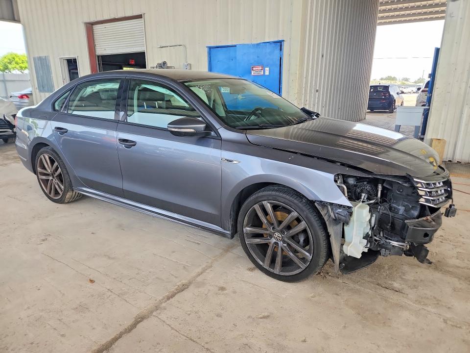 Photo 4 from auction – 2018 VOLKSWAGEN PASSAT with VIN 1VWAA7A39JC027245