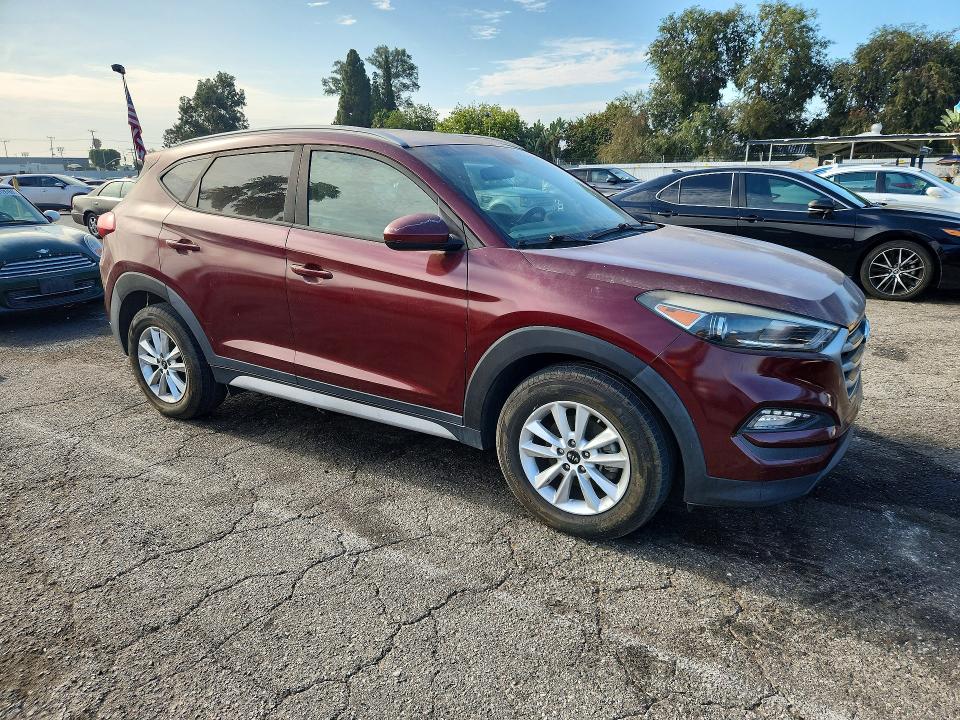 Photo 4 from auction – 2018 HYUNDAI TUCSON with VIN KM8J3CA43JU635038