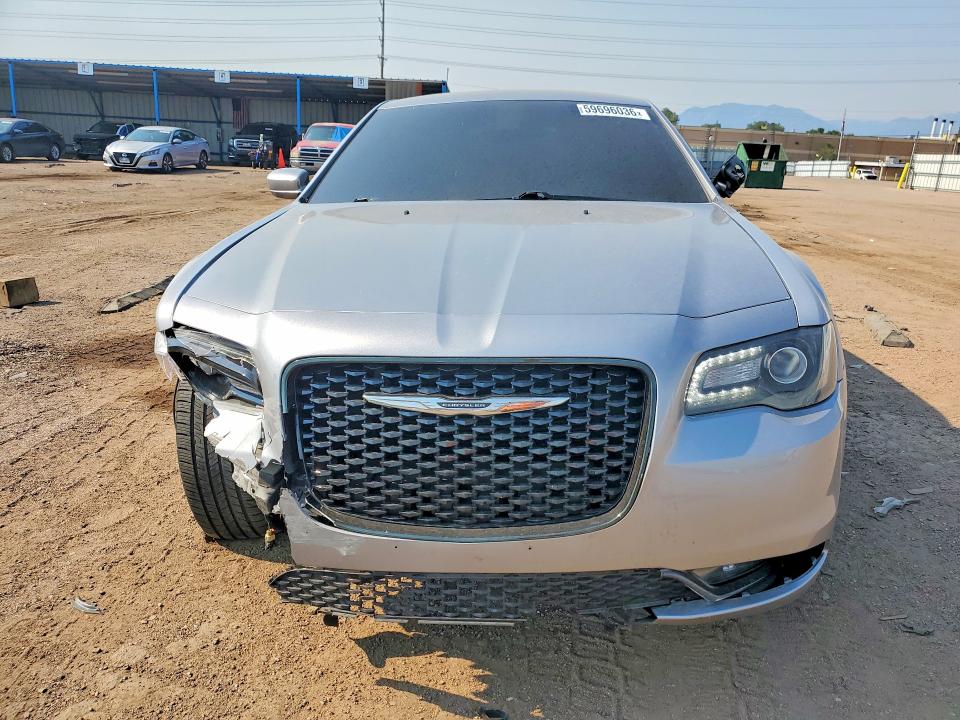 Photo 5 from auction – 2016 CHRYSLER 300 with VIN 2C3CCAGG1GH182833