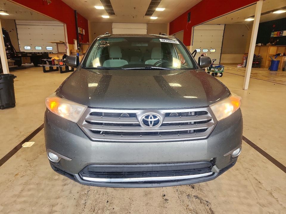 Photo 5 from auction – 2012 TOYOTA HIGHLANDER with VIN 5TDZK3EH2CS081604