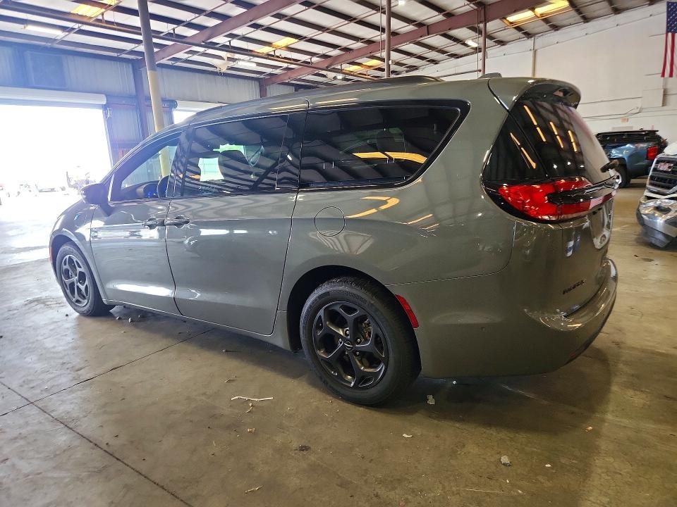 Photo 2 from auction – 2021 CHRYSLER PACIFICA with VIN 2C4RC1S76MR507866