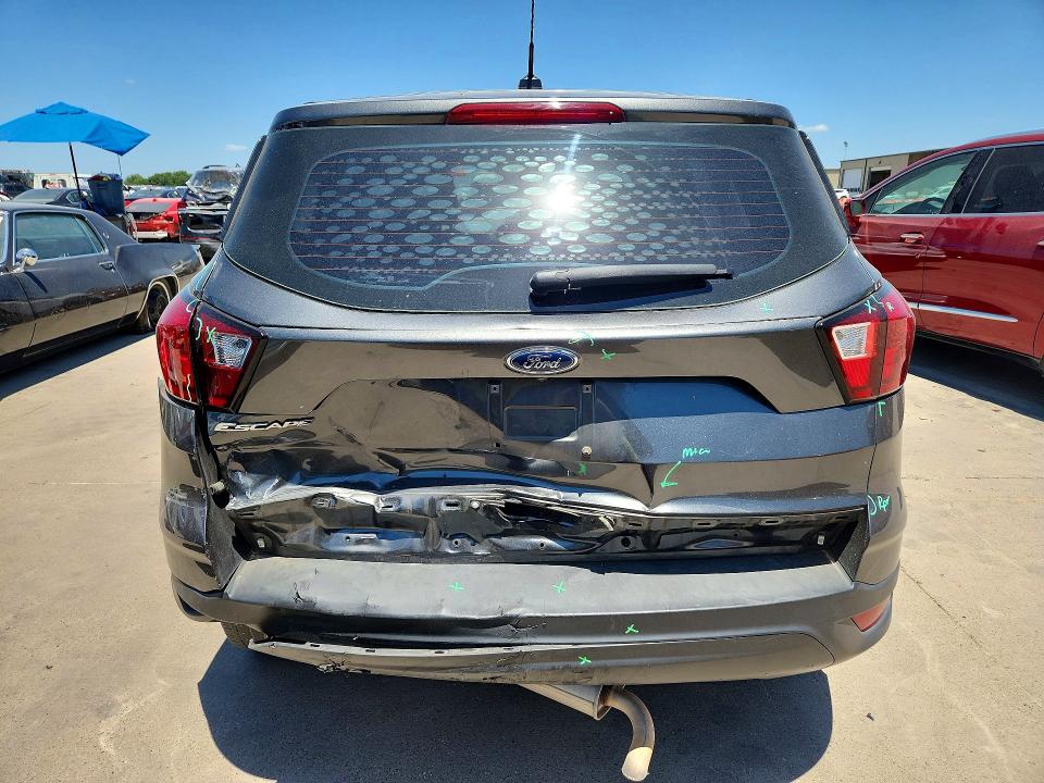 Photo 6 from auction – 2019 FORD ESCAPE with VIN 1FMCU0F76KUA99551