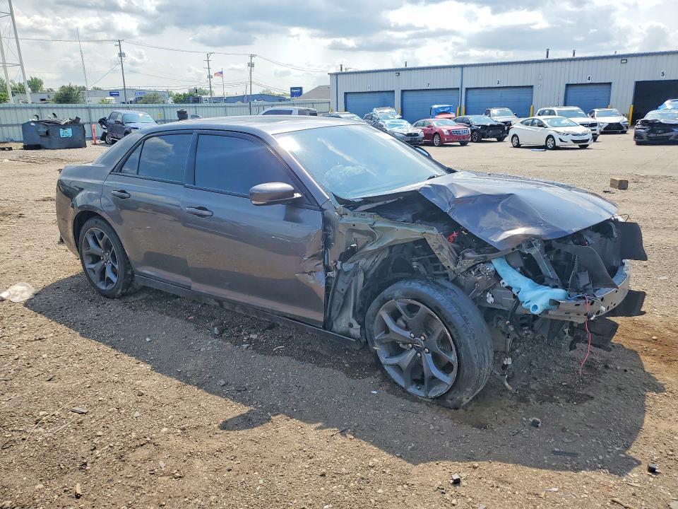 Photo 4 from auction – 2023 CHRYSLER 300 with VIN 2C3CCABG5PH585267