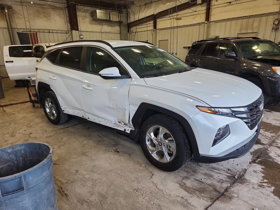Photo 4 from auction – 2022 HYUNDAI TUCSON with VIN 5NMJBCAE0NH152264