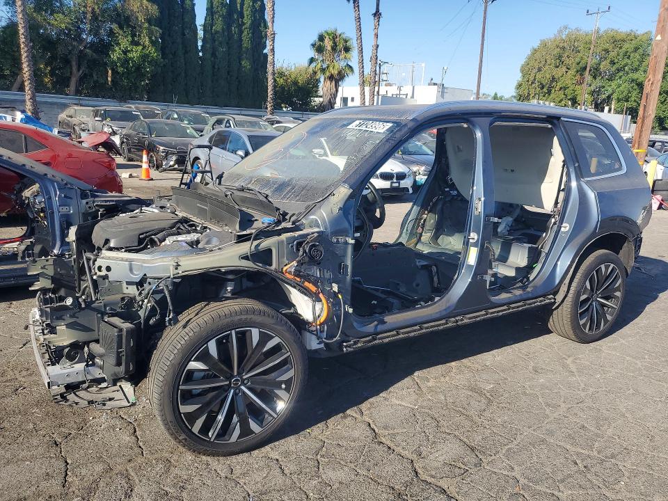 VOLVO XC90 2025 with VIN YV4H60PG5S1372819 - Photo from auction