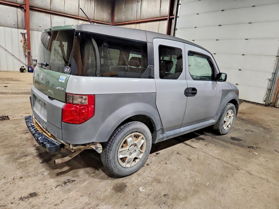 Photo 3 from auction – 2005 HONDA ELEMENT with VIN 5J6YH27315L020104