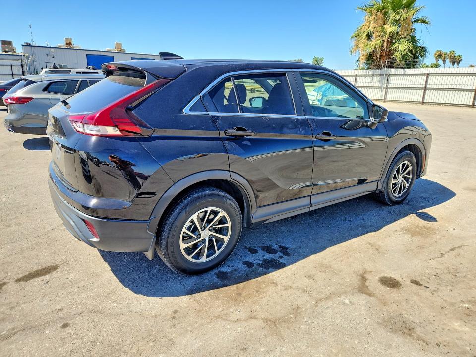 Снимка 3 от търг – 2022 MITSUBISHI ECLIPSE CROSS с VIN JA4ASUAA4NZ058249