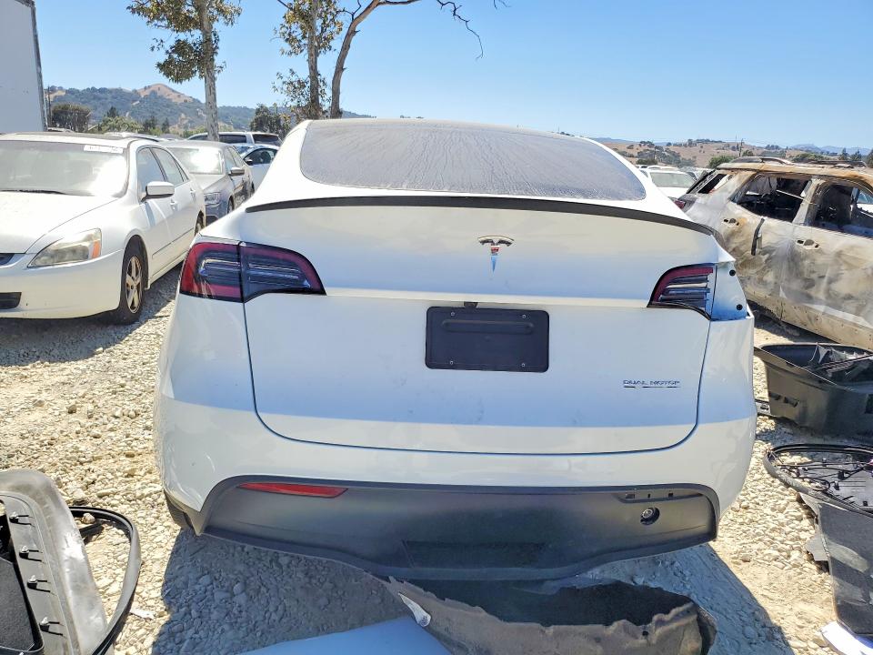 Photo 6 from auction – 2025 TESLA MODEL Y with VIN 7SAYGDEF2SF299498