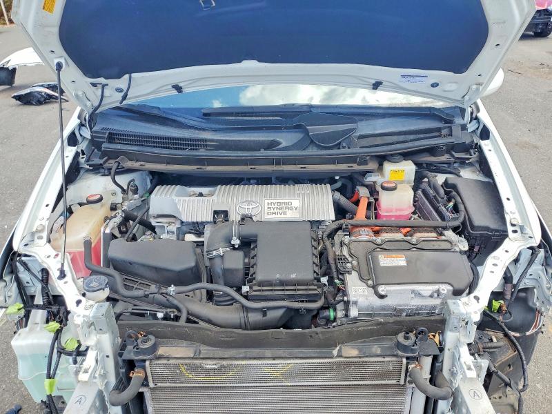 Photo 11 from auction – 2015 TOYOTA PRIUS with VIN JTDKN3DU7F0456935