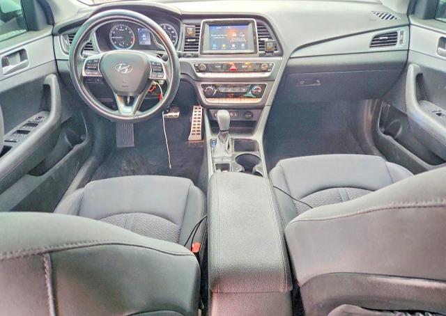Photo 8 from auction – 2019 HYUNDAI SONATA with VIN 5NPE24AF5KH754852
