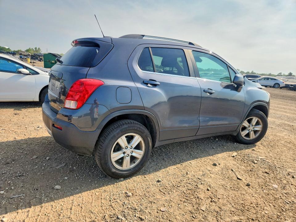 Photo 3 from auction – 2016 CHEVROLET TRAX with VIN 3GNCJPSB9GL178429