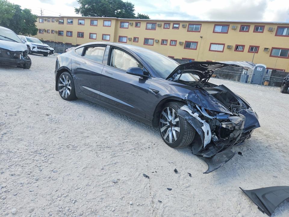 Photo 4 from auction – 2025 TESLA MODEL 3 with VIN 5YJ3E1EA3SF903916