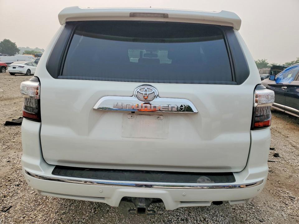 Photo 6 from auction – 2016 TOYOTA 4RUNNER with VIN JTEBU5JR0G5353449