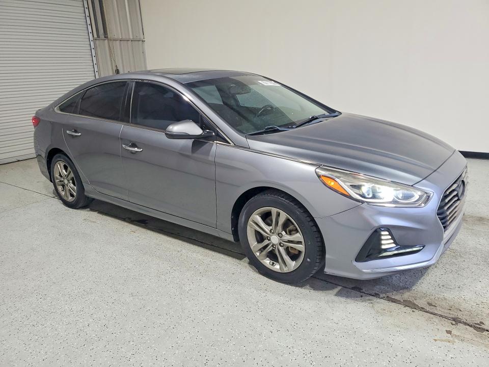 Photo 4 from auction – 2018 HYUNDAI SONATA with VIN 5NPE34AF3JH656673