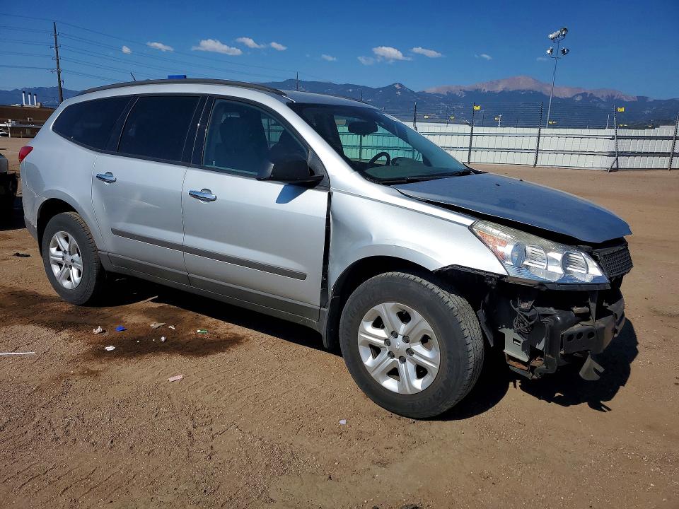 Photo 4 from auction – 2011 CHEVROLET TRAVERSE with VIN 1GNKRFED0BJ374089
