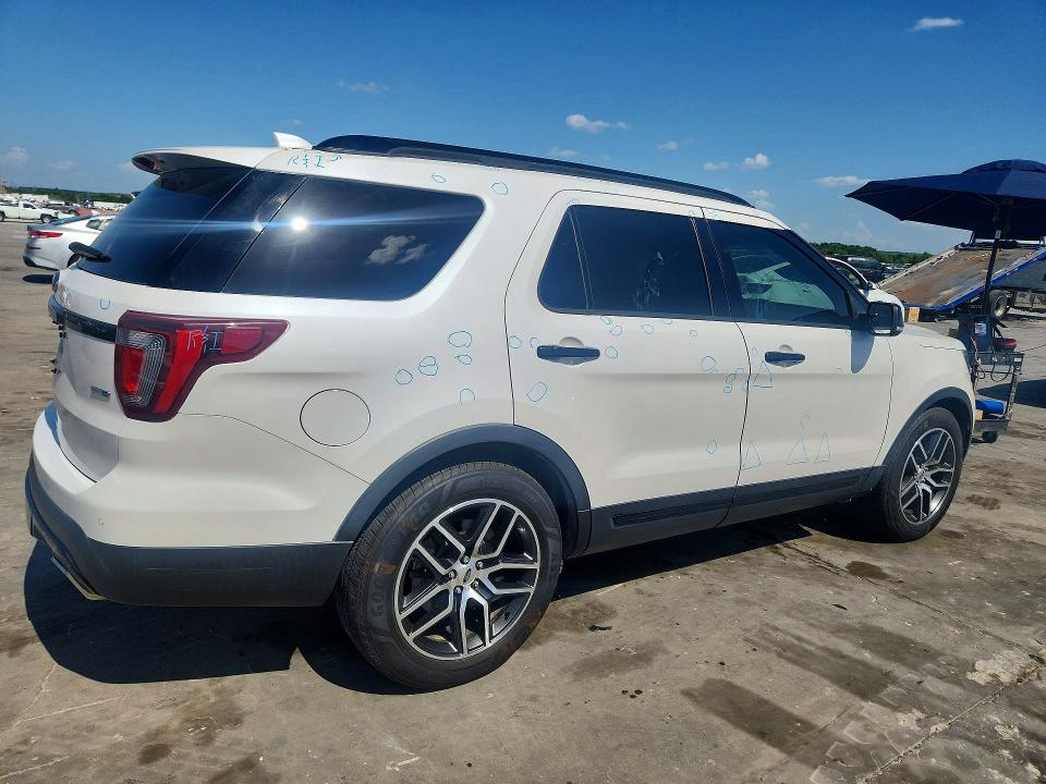 Photo 3 from auction – 2016 FORD EXPLORER with VIN 1FM5K8GT1GGB33121