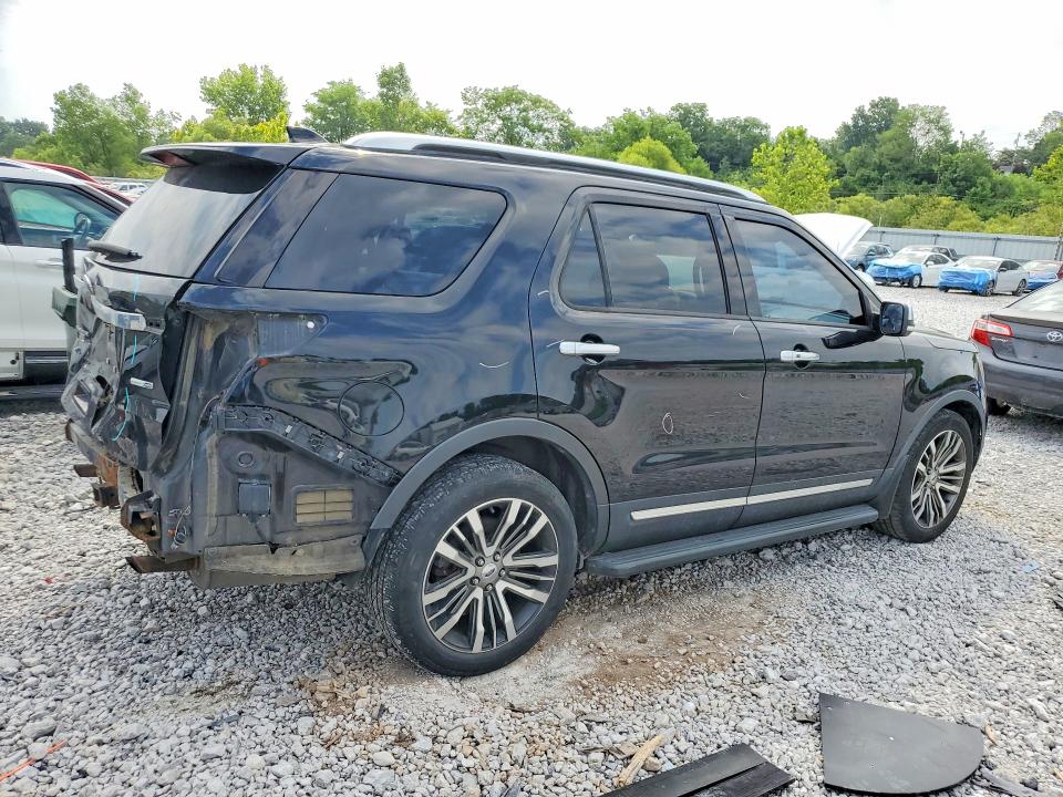 Photo 3 from auction – 2017 FORD EXPLORER with VIN 1FM5K8HTXHGC46100
