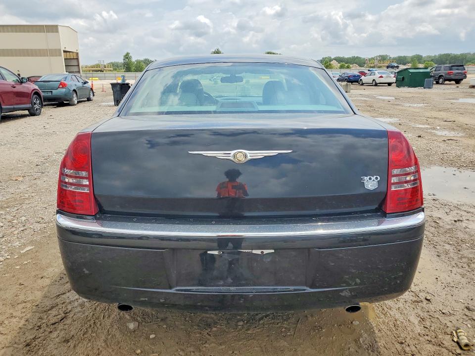 Photo 6 from auction – 2006 CHRYSLER 300C with VIN 2C3KA63H26H282287