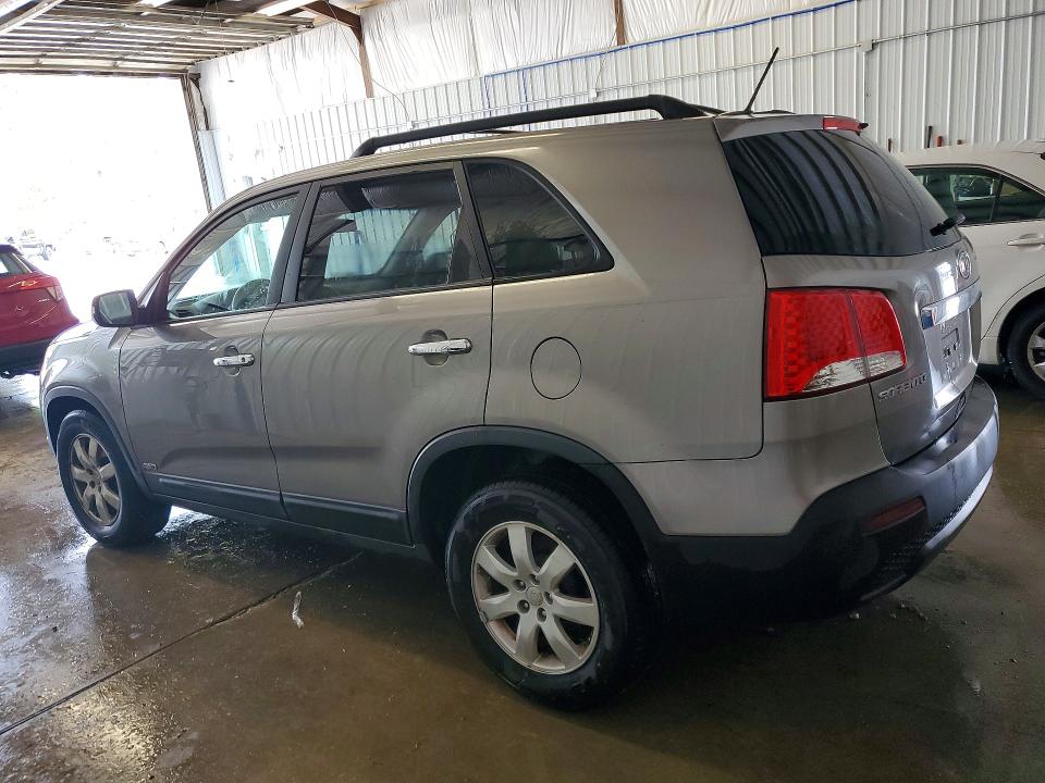 Photo 2 from auction – 2011 KIA SORENTO with VIN 5XYKTCA19BG144412