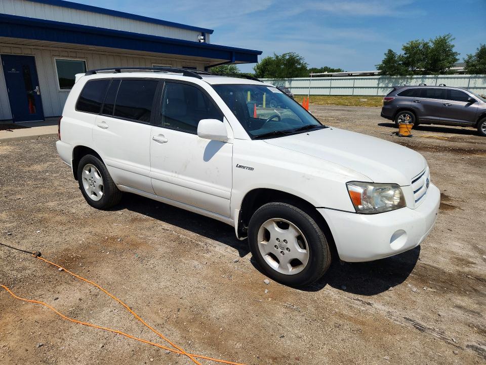 Photo 4 from auction – 2005 TOYOTA HIGHLANDER with VIN JTEEP21A750133443