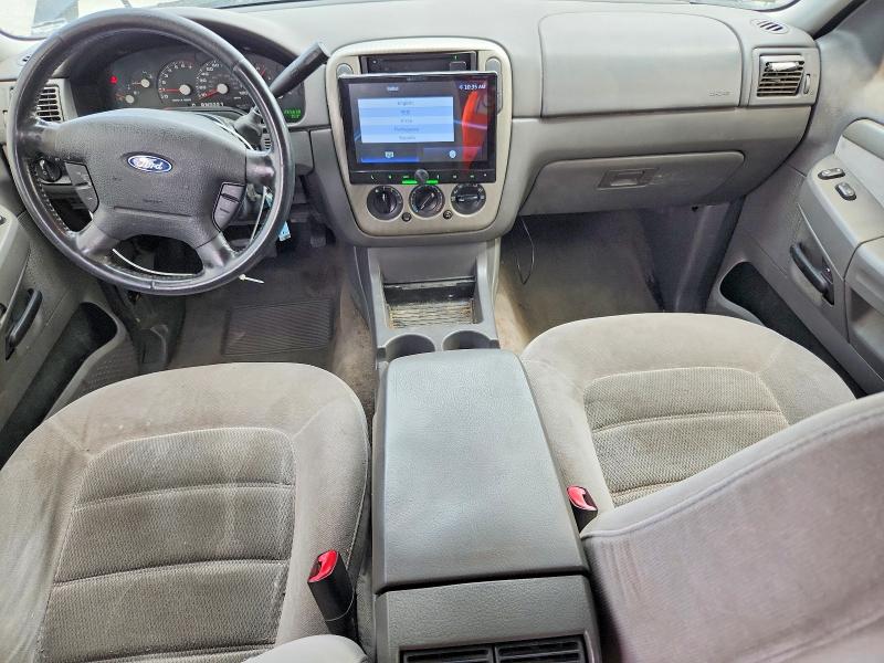 Снимка 8 от търг – 2004 FORD EXPLORER с VIN 1FMZU63K04ZA83972
