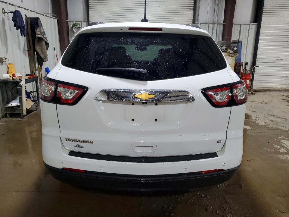 Photo 6 from auction – 2017 CHEVROLET TRAVERSE with VIN 1GNKRGKD7HJ232325