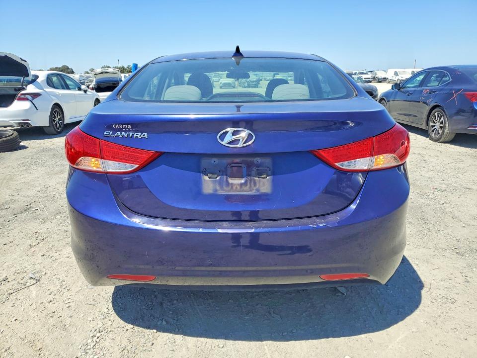 Photo 6 from auction – 2012 HYUNDAI ELANTRA with VIN 5NPDH4AE3CH128249