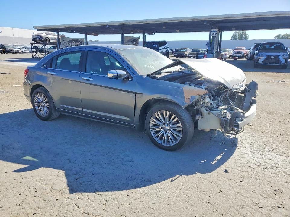Foto 4 de la subasta – 2011 CHRYSLER 200 con VIN 1C3BC2FB6BN582538