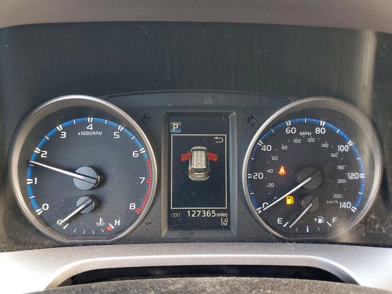 Photo 9 from auction – 2017 TOYOTA RAV4 with VIN JTMZFREV2HJ701496