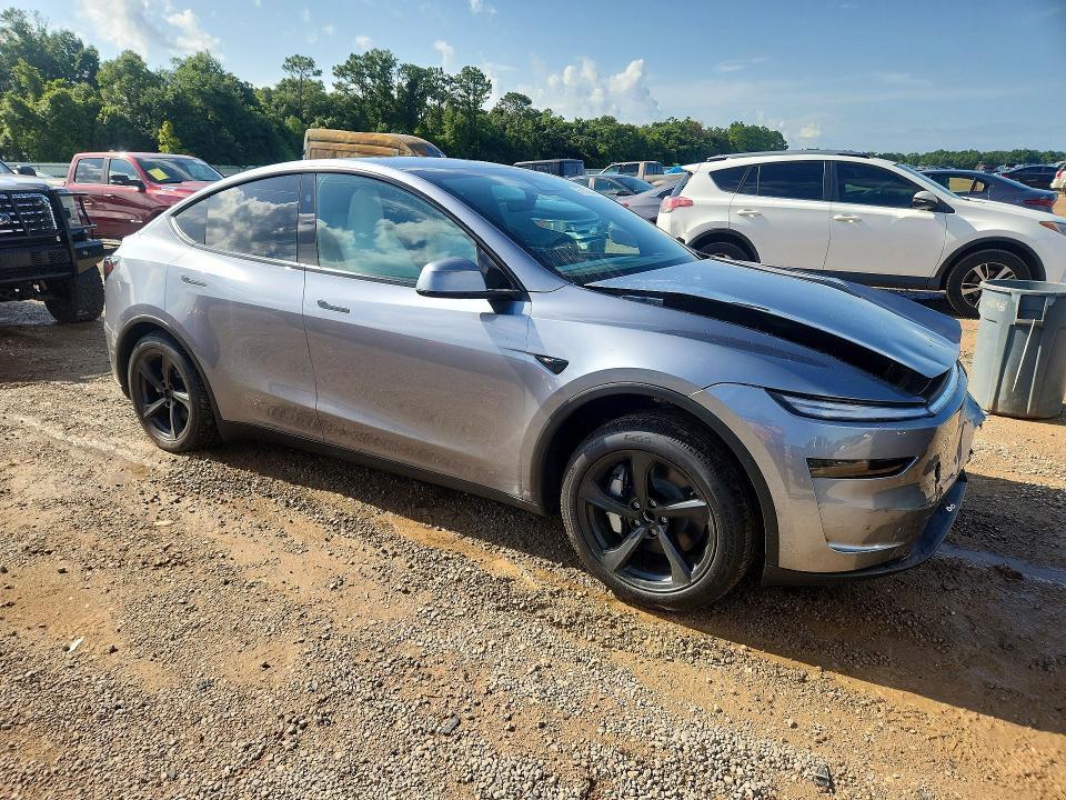 Photo 4 from auction – 2026 TESLA MODEL Y with VIN 7SAYGDED9TA719710