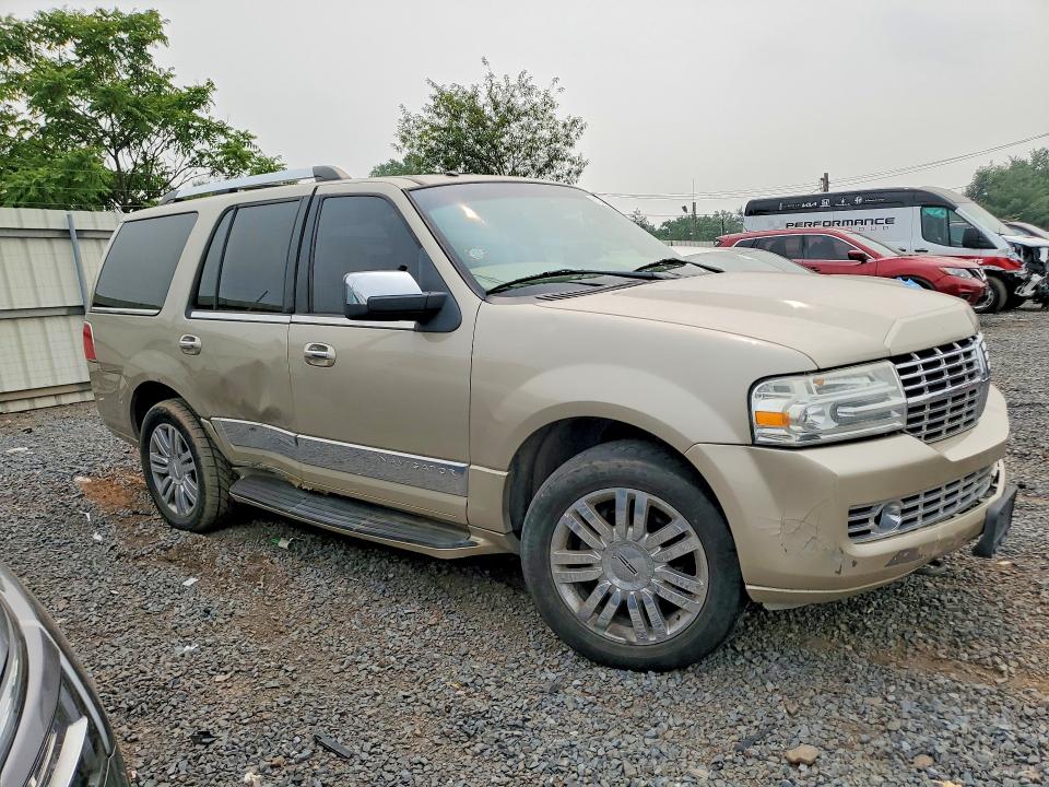 Photo 4 from auction – 2008 LINCOLN NAVIGATOR with VIN 5LMFU28528LJ06107