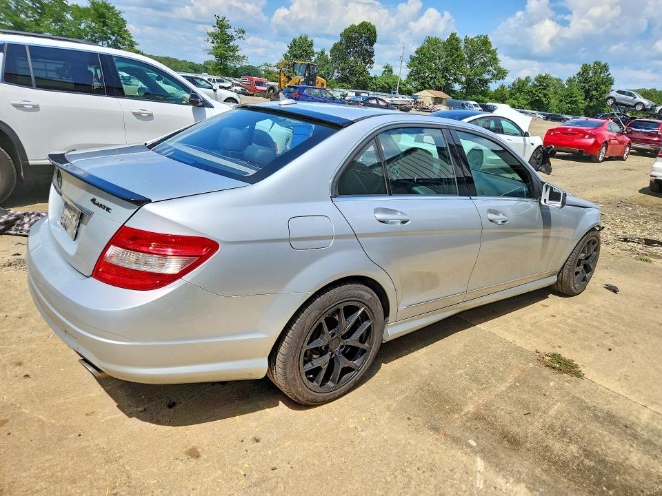 Photo 3 from auction – 2010 MERCEDES-BENZ C with VIN WDDGF8BB1AR130186