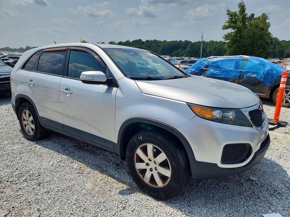 Photo 4 from auction – 2011 KIA SORENTO with VIN 5XYKT3A18BG077611