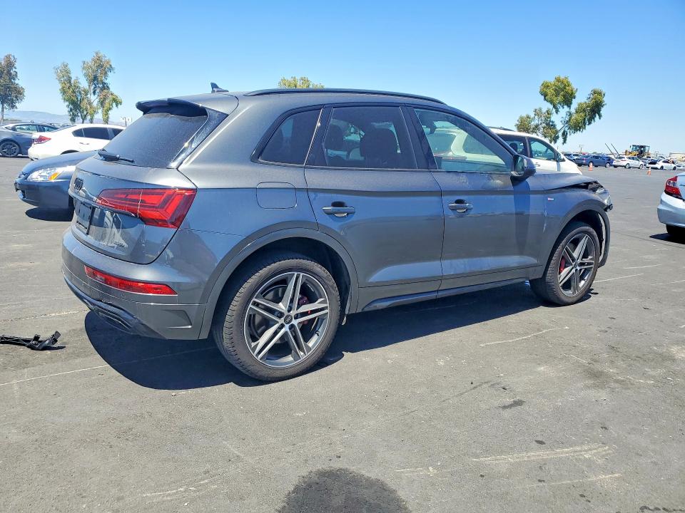 Photo 3 from auction – 2024 AUDI Q5 E with VIN WA1E2AFY0R2078678