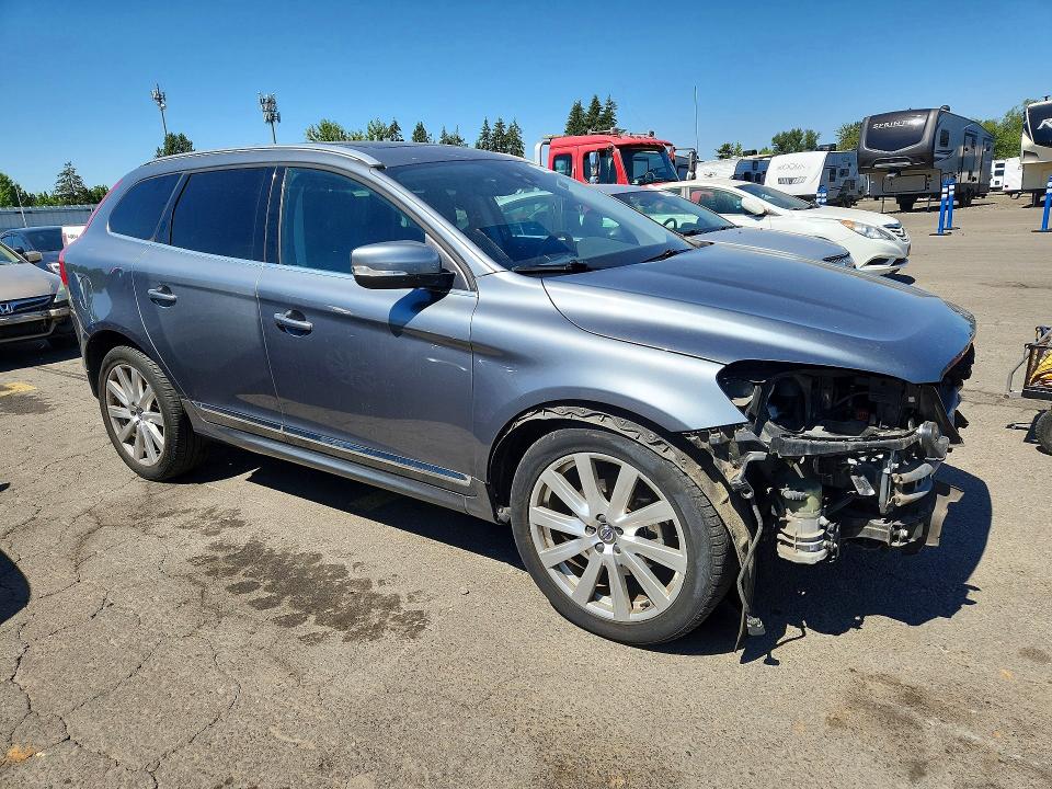 Photo 4 from auction – 2017 VOLVO XC60 with VIN YV449MRU8H2039744