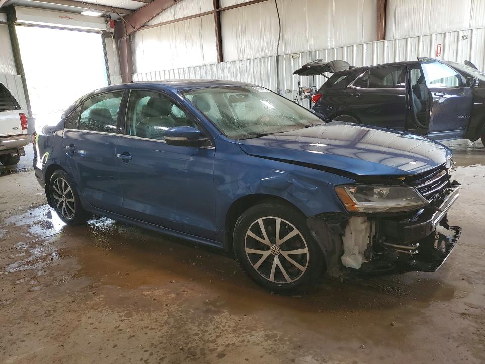 Photo 4 from auction – 2017 VOLKSWAGEN JETTA with VIN 3VWB67AJ6HM245916