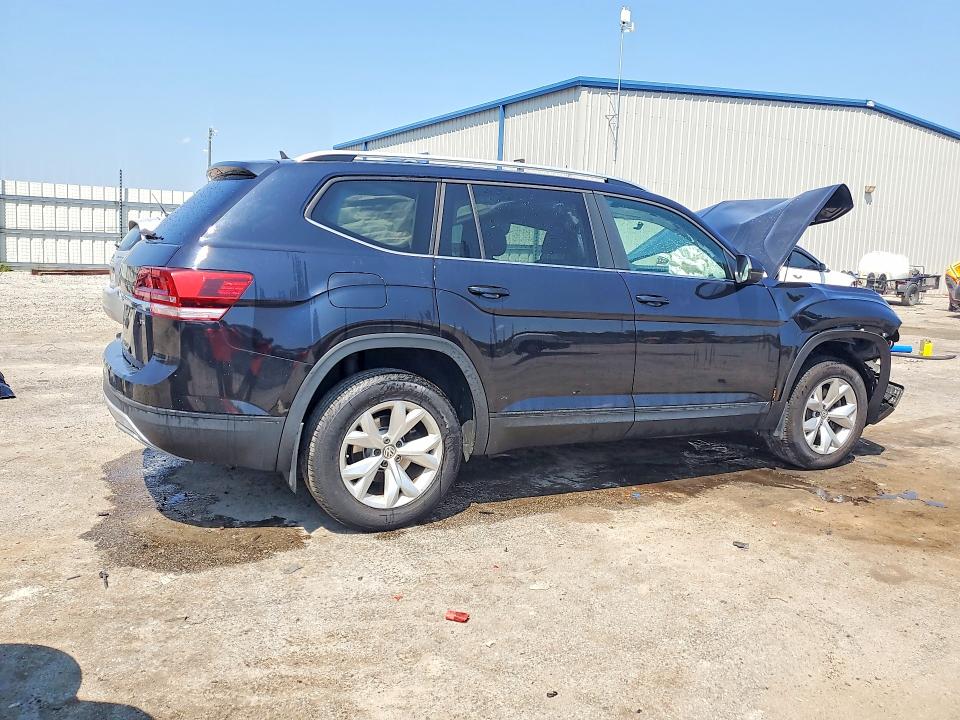 Photo 3 from auction – 2018 VOLKSWAGEN ATLAS with VIN 1V2AP2CA7JC530531