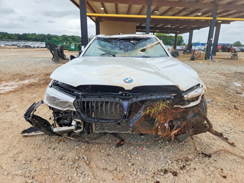 Photo 5 from auction – 2017 BMW 540 with VIN WBAJE7C3XHG889412