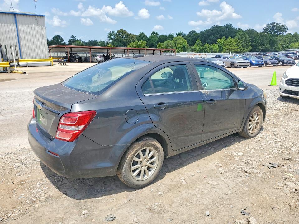 Zdjęcie 3 z aukcji – 2017 CHEVROLET SONIC z VIN 1G1JD5SHXH4131345