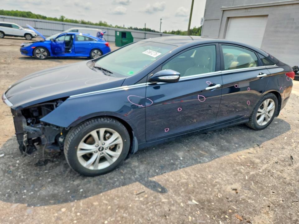 Photo 1 from auction – 2011 HYUNDAI SONATA with VIN 5NPEC4AC9BH123332