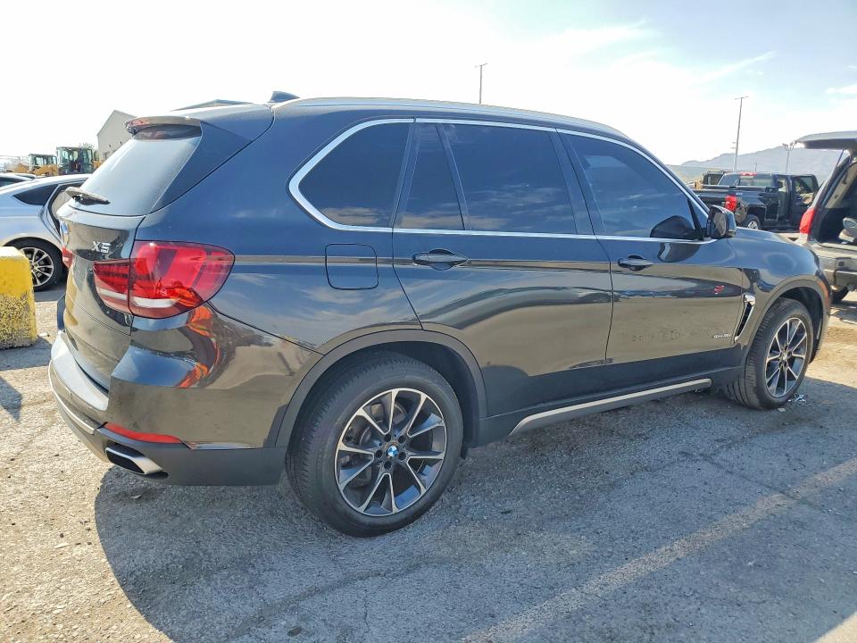 Снимка 3 от търг – 2018 BMW X5 с VIN 5UXKR2C52J0Z17961