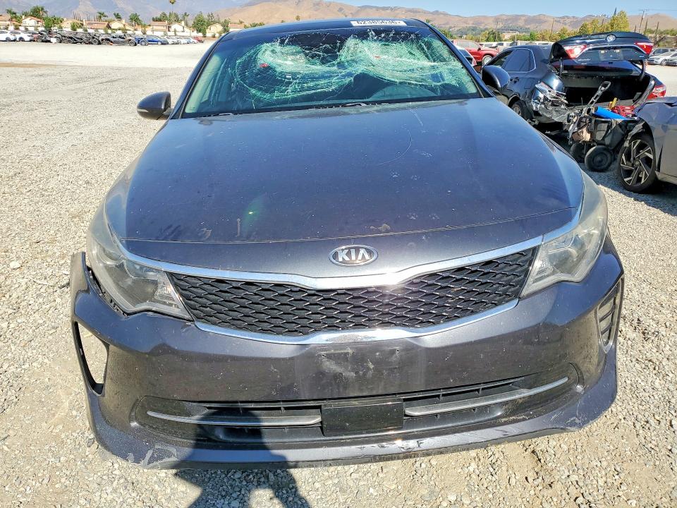 Zdjęcie 5 z aukcji – 2018 KIA OPTIMA z VIN 5XXGU4L39JG217904