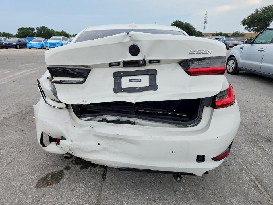 Photo 6 from auction – 2019 BMW 330I with VIN WBA5R1C55KAE82213