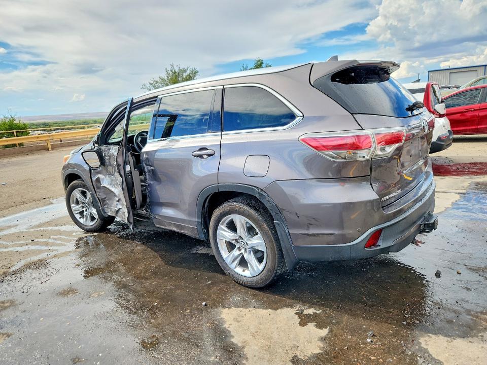 Photo 2 from auction – 2016 TOYOTA HIGHLANDER with VIN 5TDDKRFH8GS277029