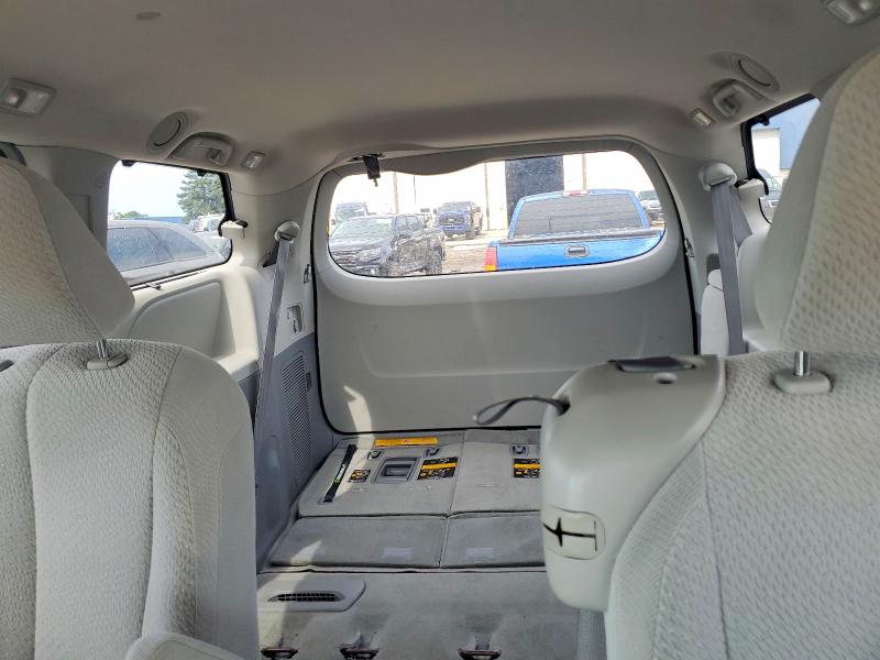 Photo 10 from auction – 2011 TOYOTA SIENNA with VIN 5TDKK3DC3BS124367
