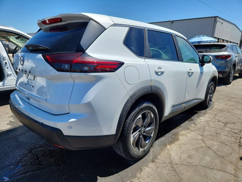 Photo 3 from auction – 2025 NISSAN ROGUE with VIN 5N1BT3BA9SC779337