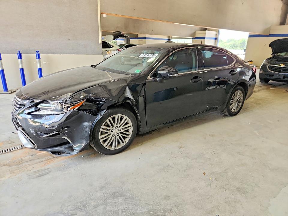 LEXUS ES 2017 with VIN 58ABK1GG4HU063106 - Photo from auction
