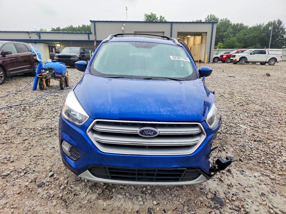Photo 5 from auction – 2017 FORD ESCAPE with VIN 1FMCU9G96HUE75775