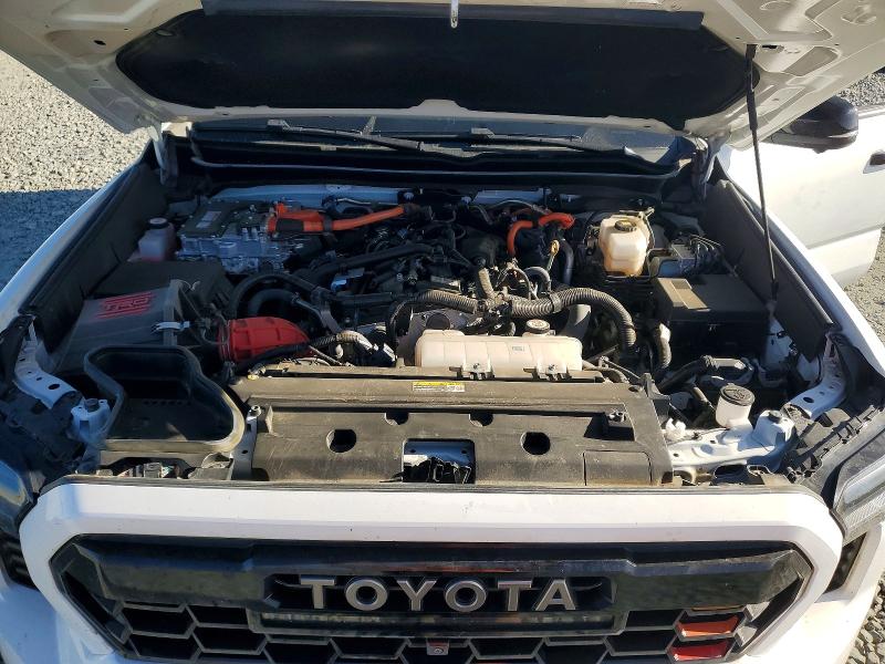 Photo 11 from auction – 2024 TOYOTA TACOMA with VIN 3TYLC5LN5RT008747