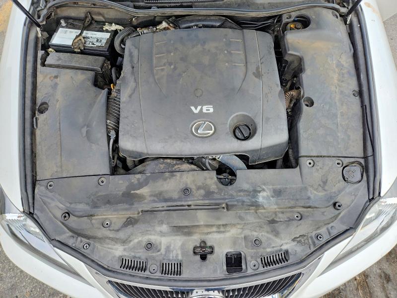 Photo 11 from auction – 2015 LEXUS IS with VIN JTHFF2C29F2532084